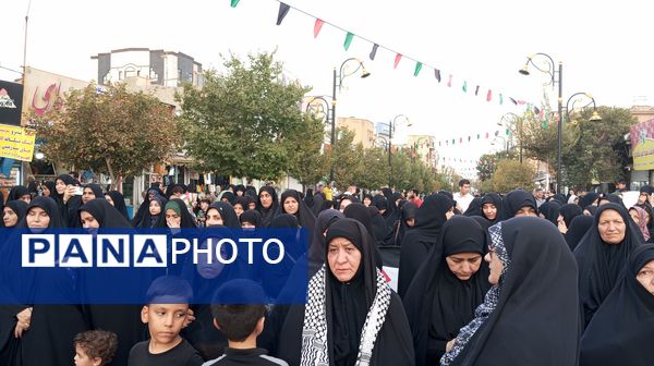 تجمع حضور شهروندان ساوجی در پی شهادت مظلومانه شهید اسماعیل هنیه