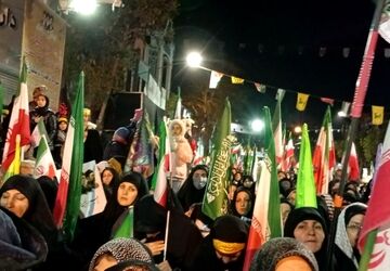 مراسم چهلم شهادت امام خامنه‌ای و دانش‌آموزان میناب در ملایر