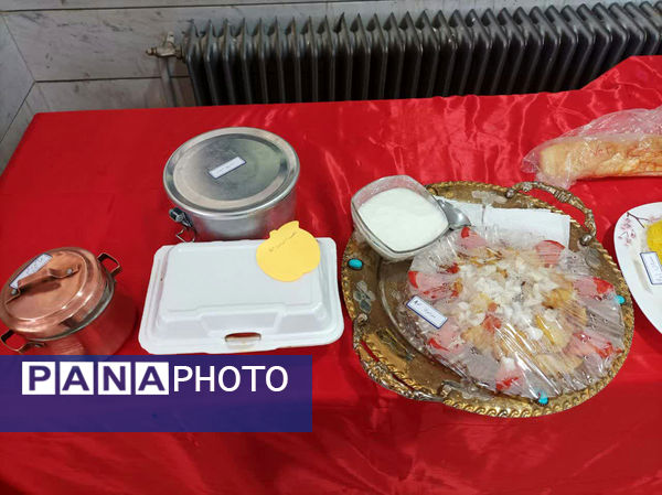 جشنواره غذای سالم در دبیرستان محدثه قم