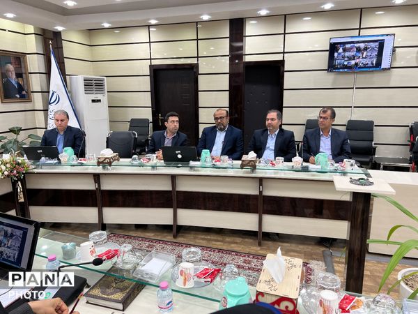 سی و ششمین جلسه ستاد راهبری نماد در بوشهر با تأکید بر بهره‌گیری از ظرفیت‌های سازمان دانش‌آموزی 