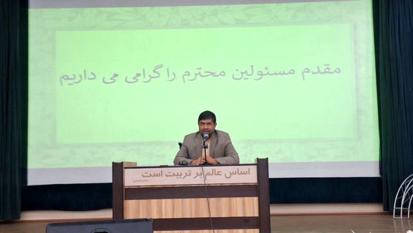 جلسه تخصصی مدیران مدارس آموزش‌وپرورش ناحیه 1 کرج