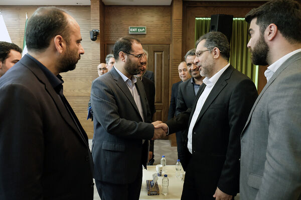 نشست ملی مدیران عامل و موسسان مدارس مجتمعی غیردولتی و هیات امنایی