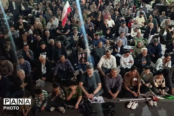 قیامدشت در قاب نور و باران؛ روایت تصویری از حال و هوای وصف ناپذیر این شب های شهر قیامدشت