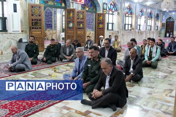 آیین عطرافشانی و گل افشانی مزار شهدا در سمنان