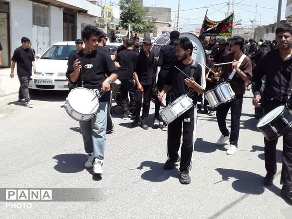 در هشتمین روز ماه محرم طنین نوای یا حسین در کوچه‌های فدافن پیچید

