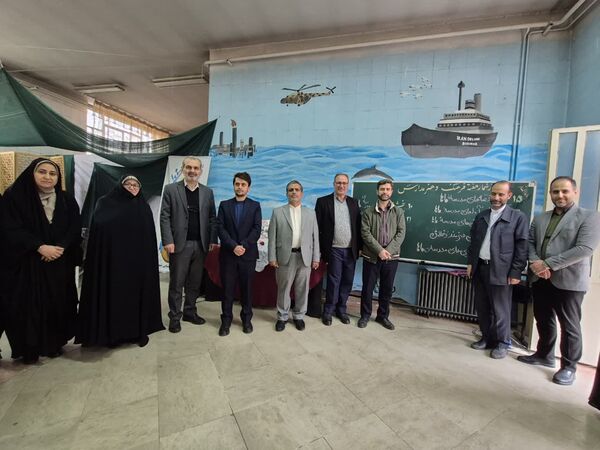 هفته ماها، فرصتی برای درخشش استعدادهای هنری دانش‌آموزان دبیرستان شهید همت