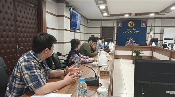 پانایی‌ها نوراوی مهر می‌شوند