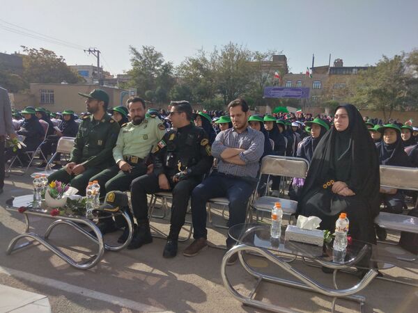 نواخته شدن زنگ مهر،زنگ خیرین و زنگ ایثار  در دبیرستان حسین ملایی