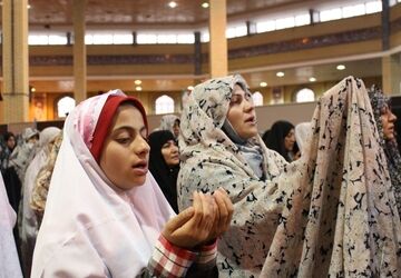 تجلی وحدت و شکرگزاری در نماز عید فطر شهرستان سیروان 