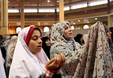 تجلی وحدت و شکرگزاری در نماز عید فطر شهرستان سیروان 
