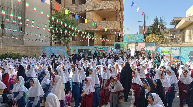 طنین زنگ آغاز سال تحصیلی جدید در مدرسه قرآنی فاطمه ساعی به صدا در آمد