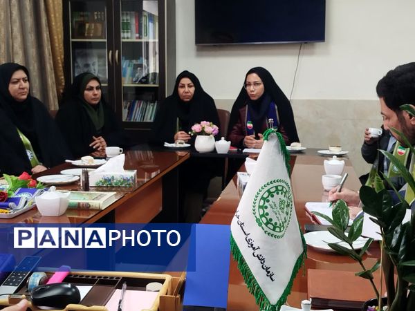 دیدار رئیس سازمان دانش‌آموزی شهرستان فاروج با مدیر جدید آموزش و پرورش این شهر