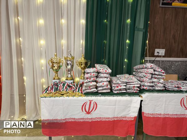 تقدیر از برگزیدگان المپیاد ورزشی سندرک