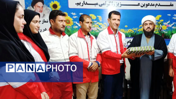  دیدار رئیس و کارکنان جمعیت هلال احمر با امام جمعه مارگون