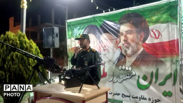  پویش آموزش سلاح و آمادگی نظامی در خنجین