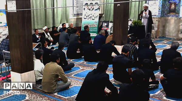 محفل انس با قرآن به یاد رهبر شهید انقلاب
