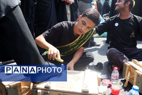 قدم به قدم در مسیر عاشقی اباعبدالله‌الحسین‌(ع)