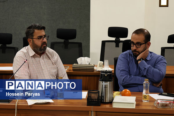 نشست اعضای شورای اندیشه‌ورز اوقات فراغت دانش‌آموزان