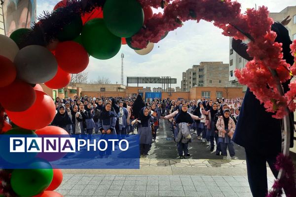 از کلاس درس تا شکوه انقلاب؛ شور دانش آموزی،  شور فجر