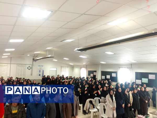 زنگ انقلاب در مدرسه بنت‌الهدی صدر با حضور مسئولین نواخته شد 