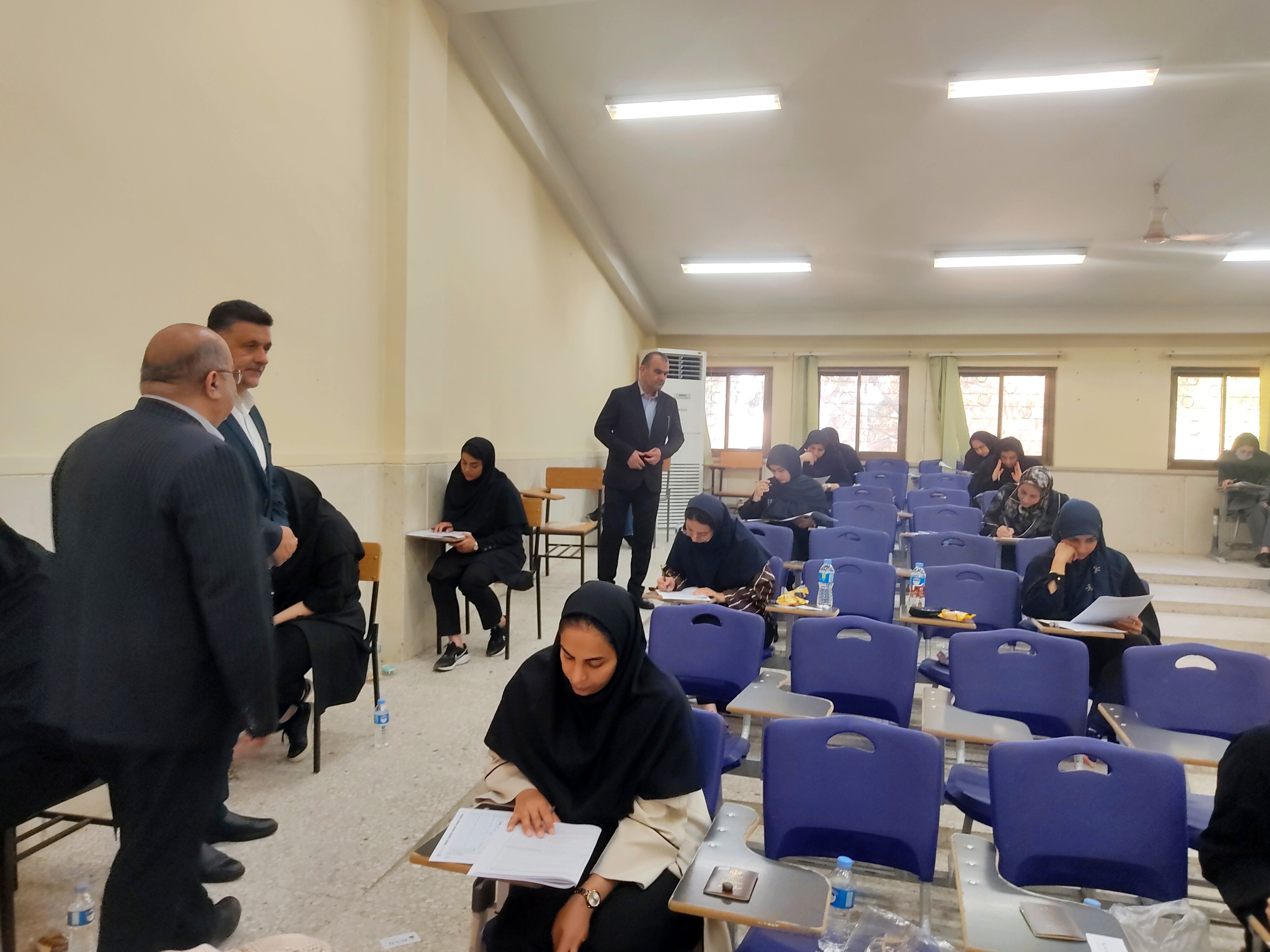 بازدید مدیرکل آموزش و پرورش مازندران از برگزاری آزمون‌ استخدامی فرهنگیان در بابلسر