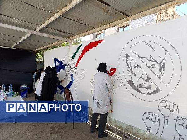 نمایشگاه نقاشی حماسه حسینی در اداره آموزش و پرورش ناحیه ۷ مشهد مقدس