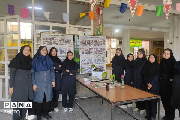صبحانه سلامت در دبیرستان شهیده بنت‌الهدی صدر