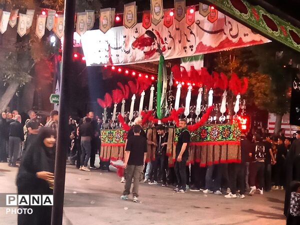 اجتماع عظیم عزاداران حسینی در میدان شهید بهشتی مریانج