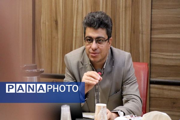 نشست صمیمی فعالین رسانه ای دانش‌آموزان با مدیرعامل خبرگزاری پانا