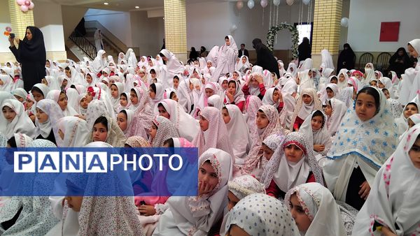 جشن بندگی فرشته‌های ۹ ساله در اهر