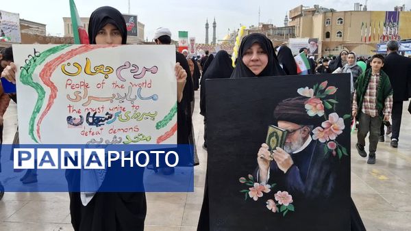 شکوه حضور نوجوانان در راهپیمایی 22 بهمن مردم قم