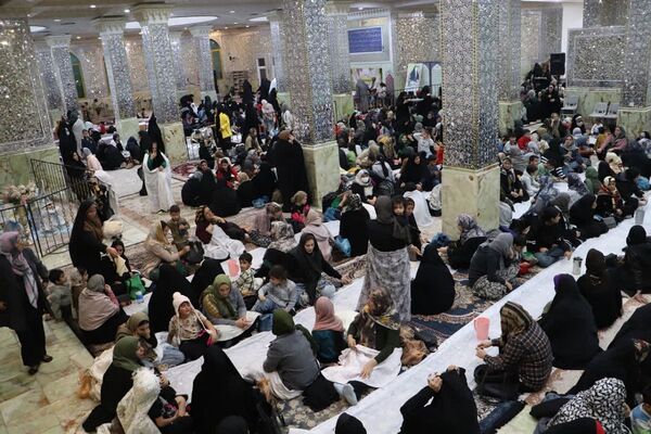 چلچراغ آیه‌ها در آستان بی‌بی سکینه شهرستان ملارد