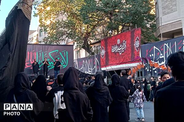 تهران، در سوگ شام غریبان 