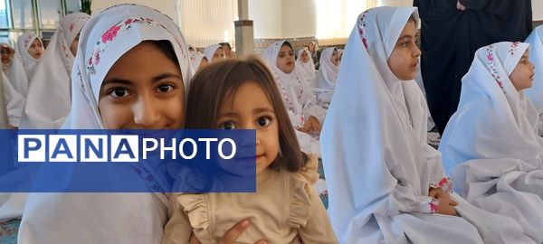 مراسم جشن تکلیف دختران دانش‌آموزی در گرماب