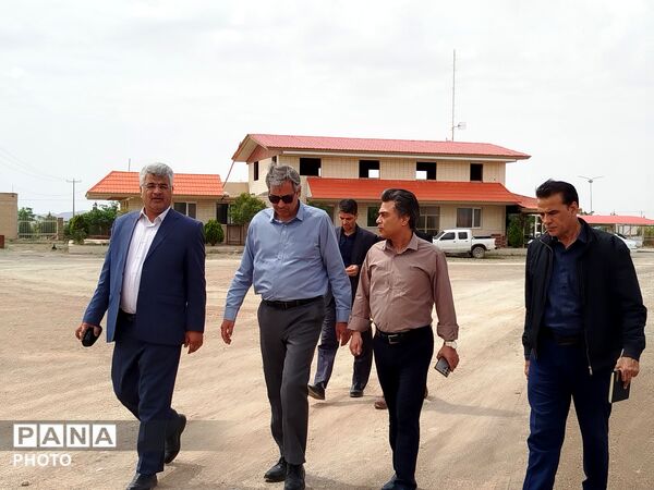 بازدید فرماندار  از شرکت زرین‌فلز کاشمر
