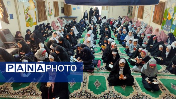 یادواره شهدا در دبستان شاهد حاج تقی آقا بزرگ ناحیه یک مشهد 