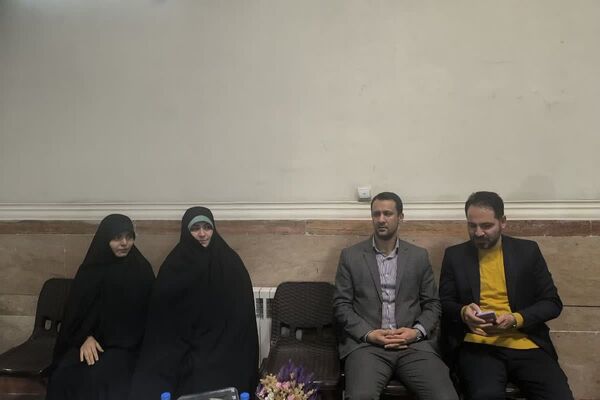 طنینِ نیایش در مدرسه