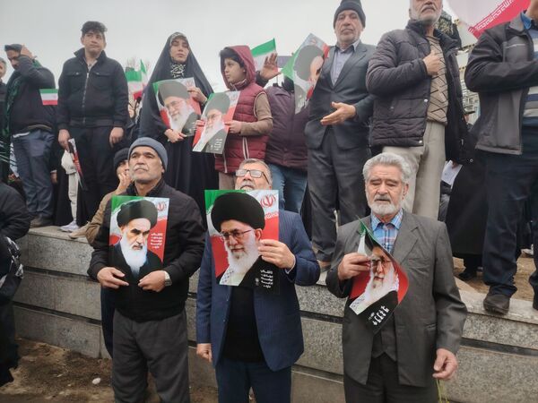 تولد ۴۷ساله‌گی انقلاب ایران در خیابان پانزده خرداد