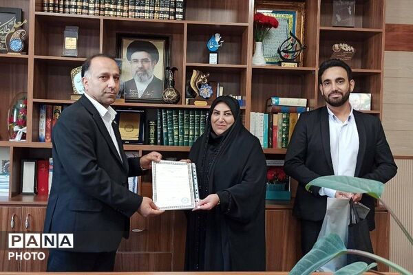 تقدیر از داوران مسابقات قرآن و عترت ورامین 