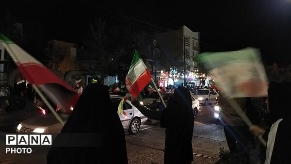 چهل و یکمین رژه ماشینی بلوار فضل نیشابور پس از آغاز جنگ 