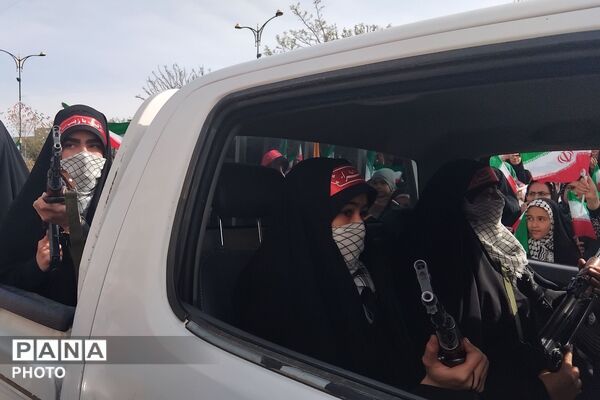 اجتماع بزرگ دختران ایران به مناسبت ولادت حضرت معصومه (س) و روز دختر در پردیس