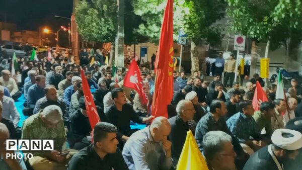  کامیاران؛ تجمع شبانه ایستادگی در پیمان ولایت