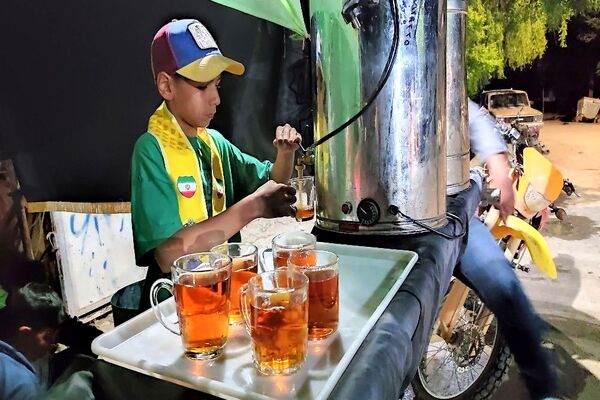 خدمت رسانی موکب حسینیه شهدای شهر بار نیشابور در اجتماعات شبانه