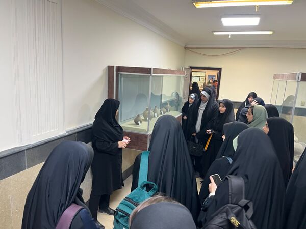 گفتمان نماز با حضور دانش‌آموزان دختر شهر قدس