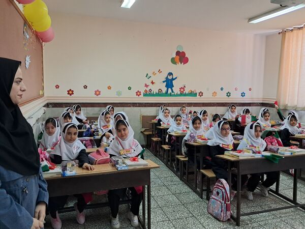 برگزاری مراسم جشن شکوفه‌ها در زنجان