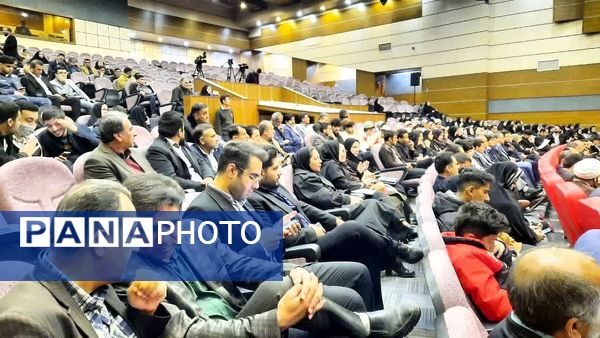 آیین تجلیل از برترین‌های کشوری فرهنگیان و دانش‌آموزان کهگیلویه و بویراحمد در یاسوج