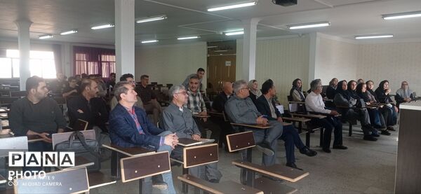 برگزاری انتخابات انجمن اولیا و مربیان در مدرسه وابسته به دانشگاه زانیاران کردستان