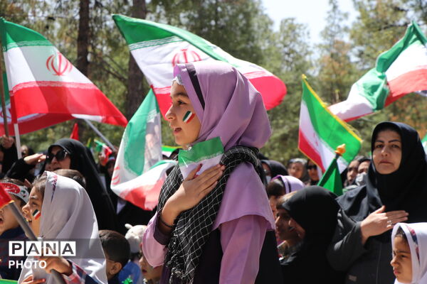 دانش‌آموزان و فرهنگیان زرقانی در بیتاب میناب 