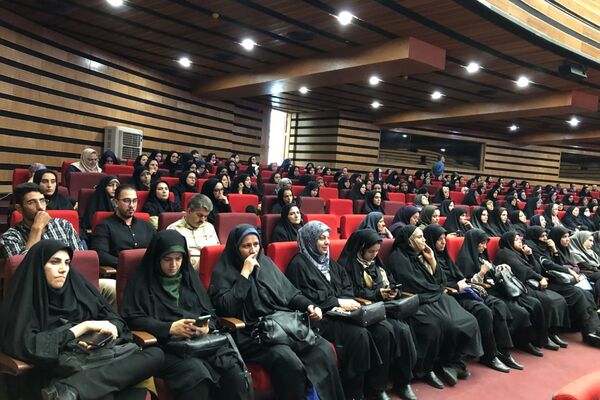 کارگاه آموزشی پیشگیری از آسیب‌های فضای مجازی در ایوان ری شهرری