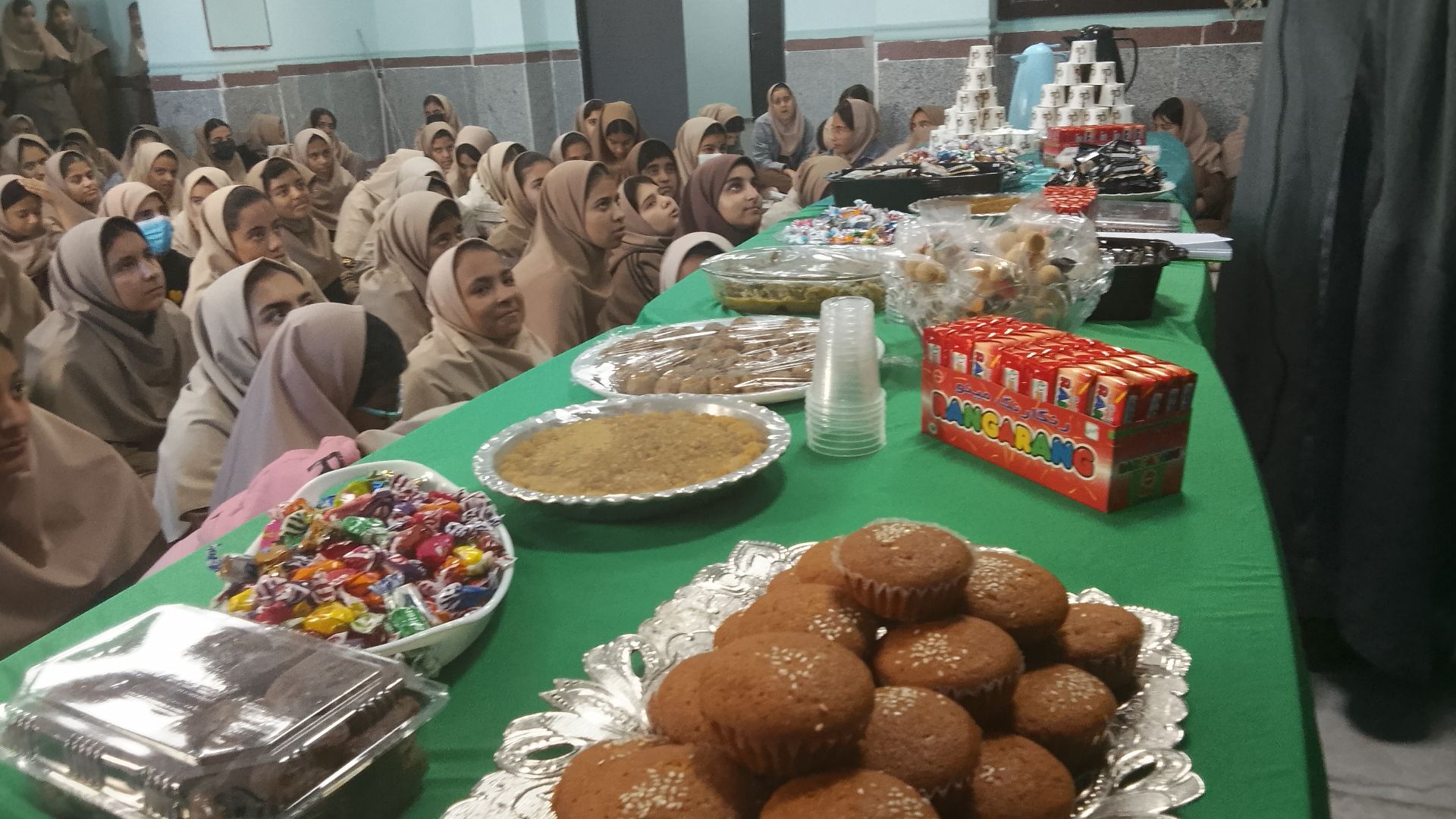 ایستگاه صلواتی دبیرستان حضرت آسیه(س) در ایام فاطمیه